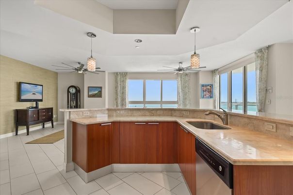 Interior, Pendant Lights, Recessed Lighting, Water