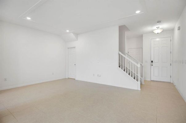 Empty room, Interior, Recessed Lighting
