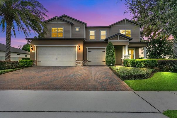 Attached, Exterior, Facade, American Craftsman
