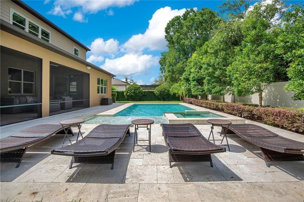 Exterior, Pool