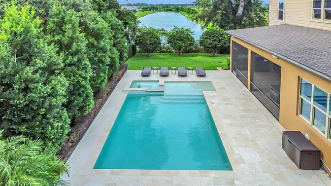 Exterior, Pool