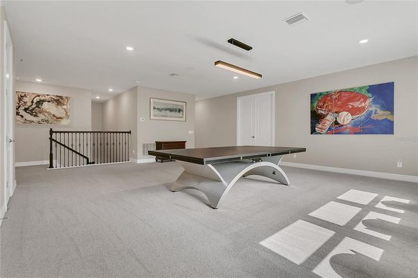 Game Room, Interior, Recessed Lighting