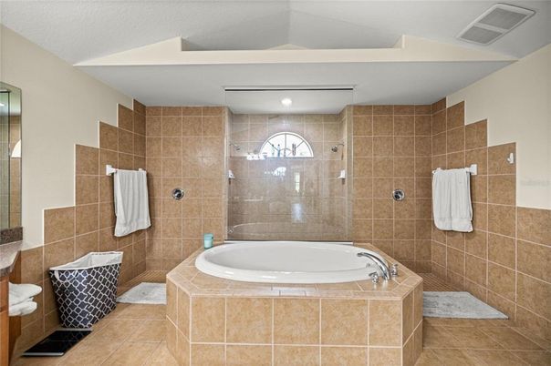 Bathroom, Interior, Recessed Lighting