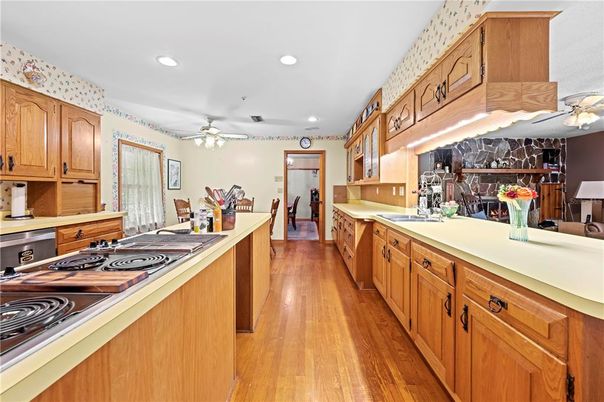 Interior, Kitchen, Recessed Lighting, Wood Texture Flooring