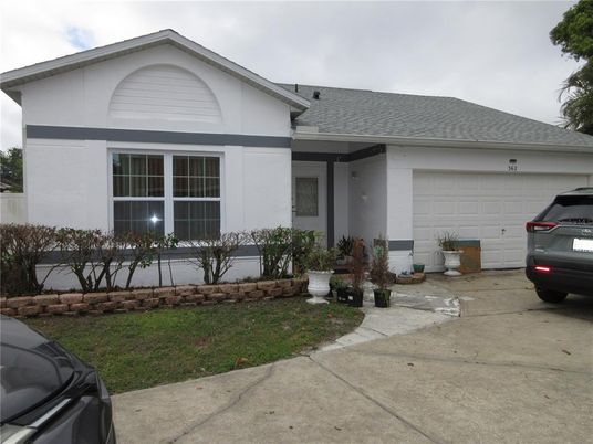 Attached, Exterior, Facade, Ranch