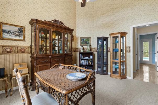Dining room, Interior
