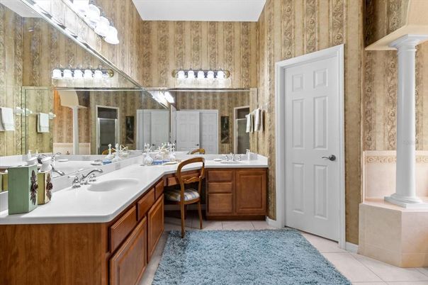 Bathroom, Dual Sink Vanities, Interior