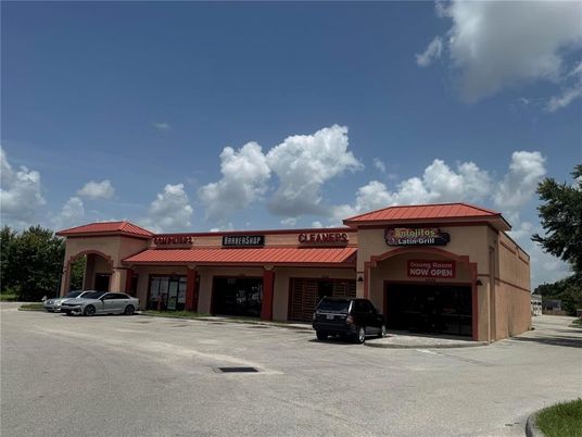 Attached, Exterior, Facade, None