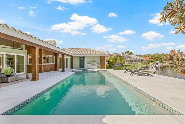 Exterior, Pool, Water