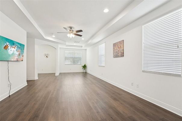 Empty room, Interior, Recessed Lighting, Wood Texture Flooring