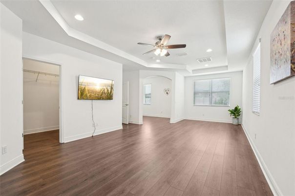 Empty room, Interior, Recessed Lighting, Walk-in Closets, Wood Texture Flooring
