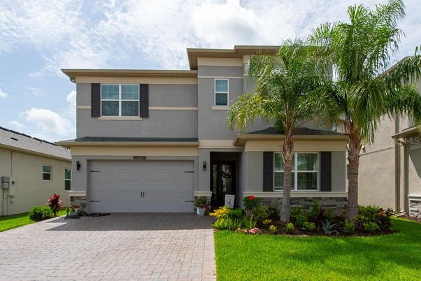 Attached, Exterior, Facade, Modern