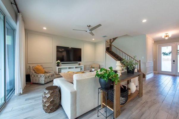 Interior, Living room, Recessed Lighting, Wood Texture Flooring