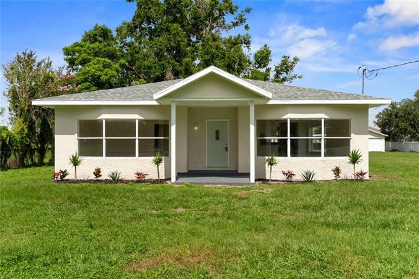 Backyard, Exterior, Facade, Ranch