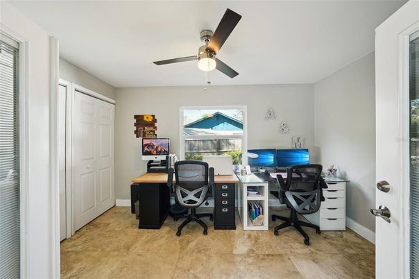 Home Office, Interior