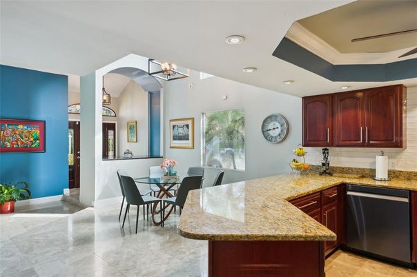 Dining room, Interior, Kitchen, Recessed Lighting