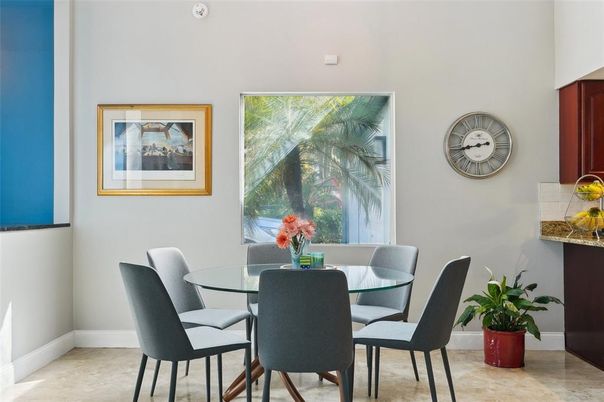 Dining room, Interior