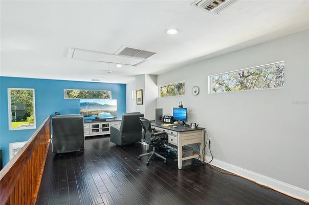 Home Office, Interior, Recessed Lighting, Wood Texture Flooring