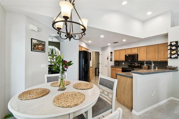 Chandelier, Dining room, Interior, Kitchen, Recessed Lighting