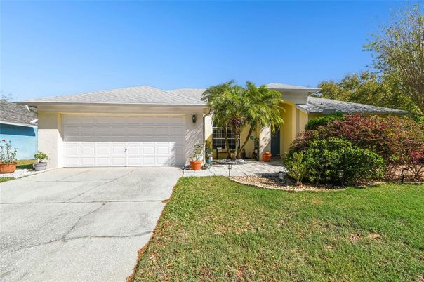 Attached, Exterior, Facade, Ranch