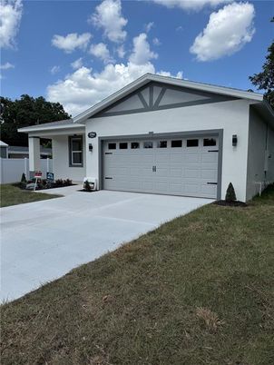 Attached, Exterior, Facade, Ranch