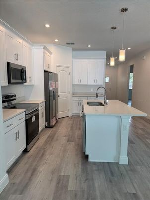 Interior, Kitchen, Pendant Lights, Recessed Lighting, Wood Texture Flooring
