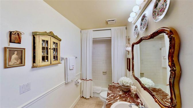 Bathroom, Interior