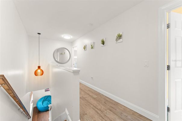 Interior, Pendant Lights, Wood Texture Flooring