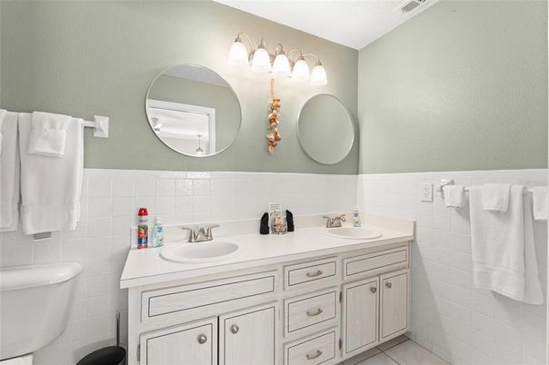 Bathroom, Dual Sink Vanities, Interior