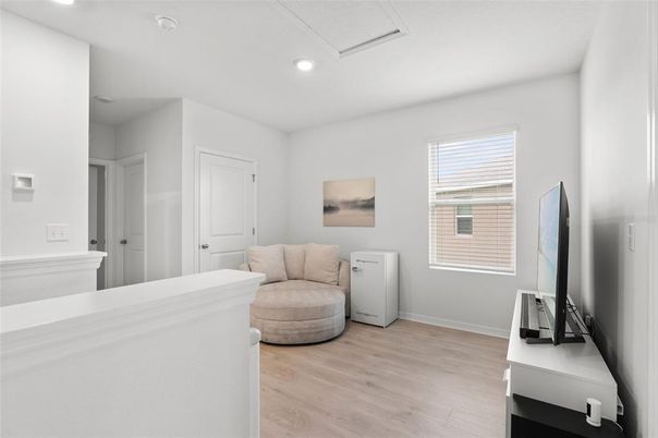 Interior, Recessed Lighting, Wood Texture Flooring