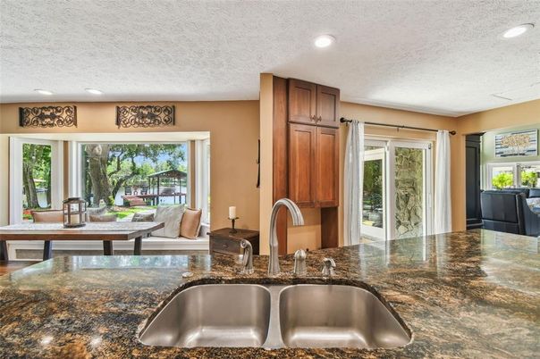 Dining room, Interior, Kitchen, Recessed Lighting