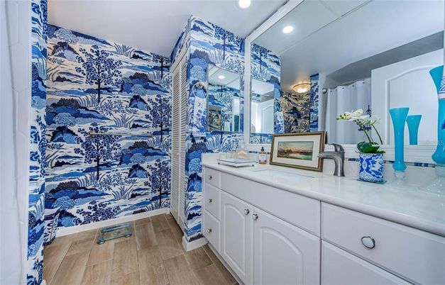 Bathroom, Interior, Recessed Lighting, Wood Texture Flooring