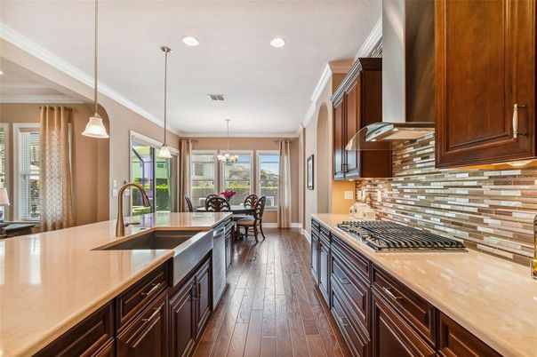 Chandelier, Dining room, Interior, Kitchen, Pendant Lights, Recessed Lighting, Wood Texture Flooring