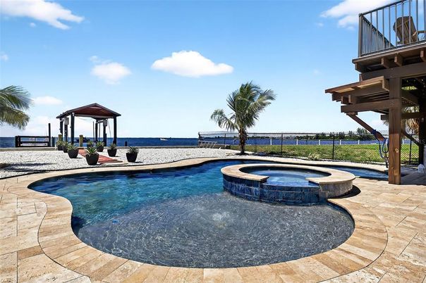 Exterior, Pool, Water