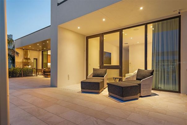Exterior, Recessed Lighting