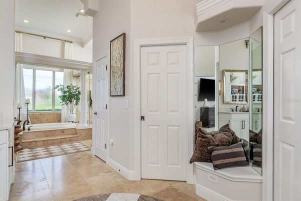 Bathroom, Interior, Recessed Lighting