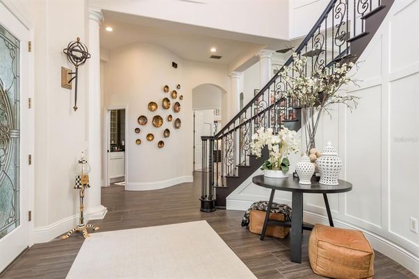 Interior, Recessed Lighting, Wood Texture Flooring