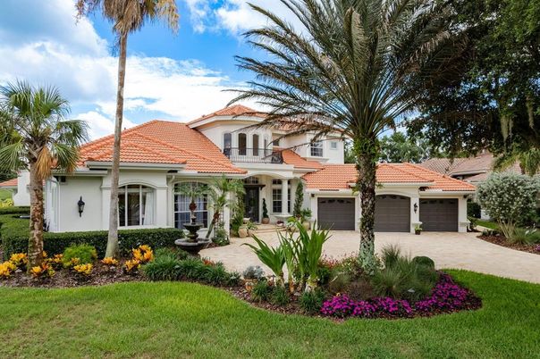 Attached, Exterior, Facade, Mediterranean