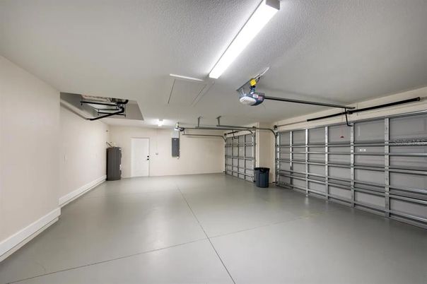 Garage, Interior