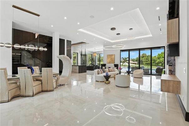 Dining room, Interior, Living room, Pendant Lights, Recessed Lighting