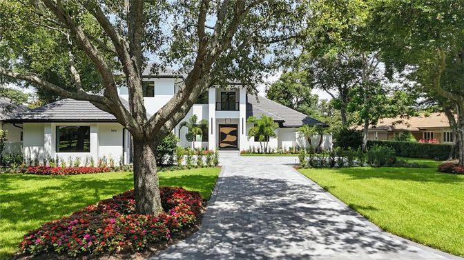 Backyard, Exterior, Facade, Ranch
