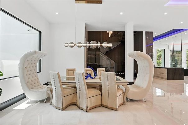 Dining room, Interior, Pendant Lights, Recessed Lighting