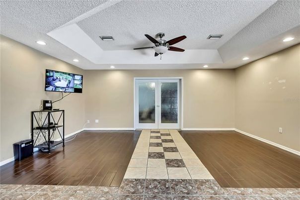 Interior, Recessed Lighting, Wood Texture Flooring