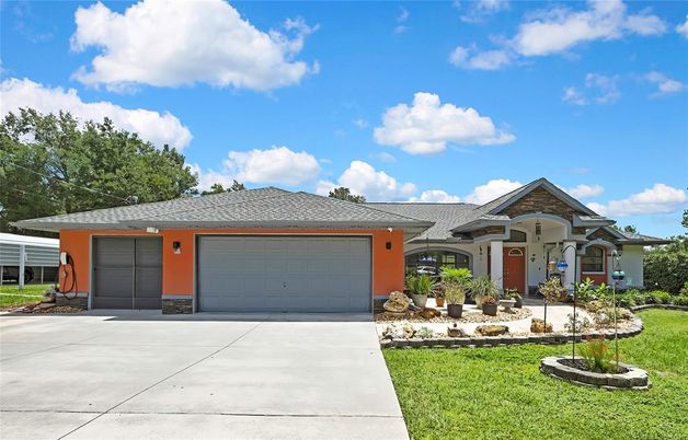 Attached, Exterior, Facade, Ranch