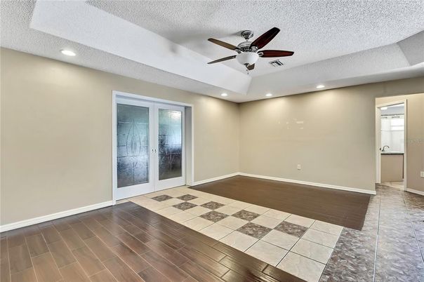 Empty room, Interior, Recessed Lighting, Wood Texture Flooring
