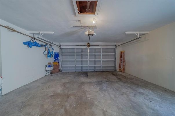 Garage, Interior