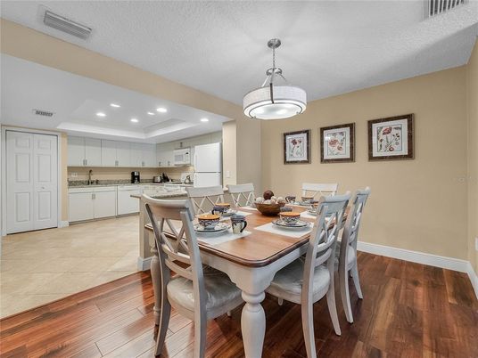 Dining room, Interior, Kitchen, Pendant Lights, Recessed Lighting, Wood Texture Flooring