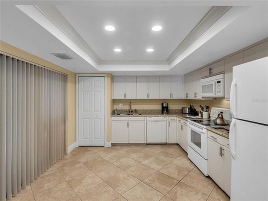 Interior, Kitchen, Recessed Lighting