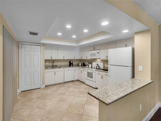 Interior, Kitchen, Recessed Lighting