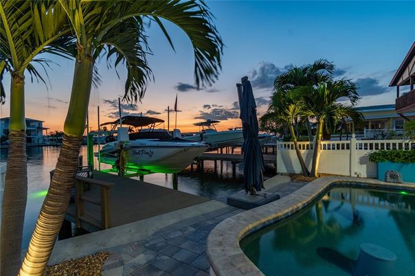 Exterior, Pool, Water